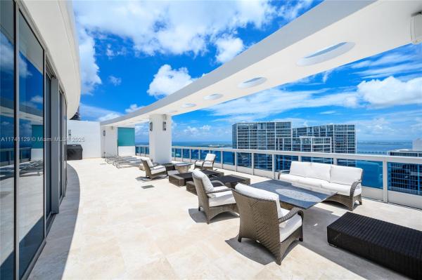 Epic Hotel & Residences, 200 Biscayne Boulevard Way #5402, Miami, Florida 33131, image 2