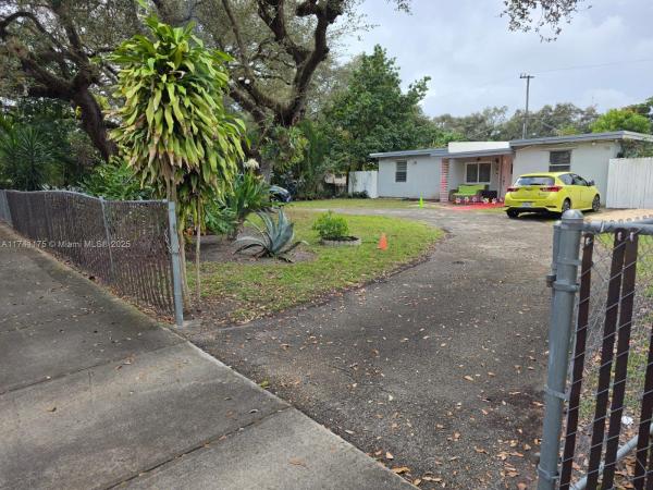 Miami Gardens Estates, 116 Clifton Rd, West Park, Florida 33023, image 1