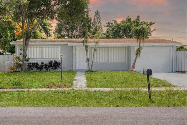 Lake Boynton Estates, 658 SW 1st Ct, Boynton Beach, Florida 33426, image 1