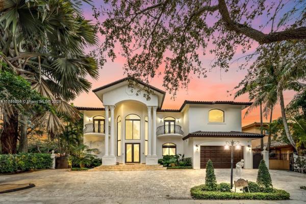 Royal Oaks, 8200 NW 163rd St, Miami Lakes, Florida 33016, image 1