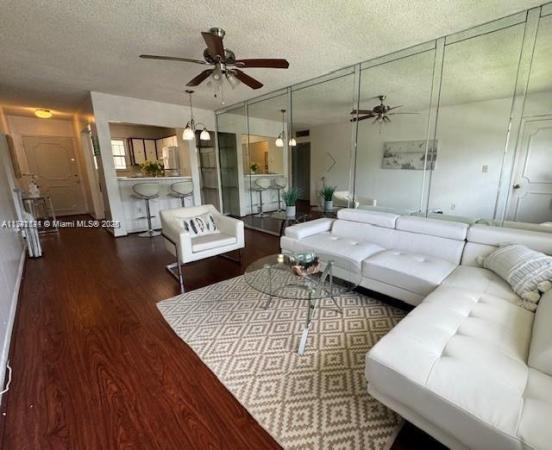 Wendover, 13101 Memorial Hwy 209th Hwy #209, North Miami, Florida 33161, image 1