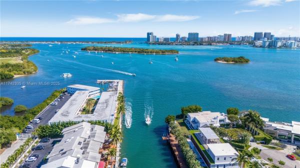 The Fairmont House, 2700 NE 135th St #32, North Miami, Florida 33181, image 1