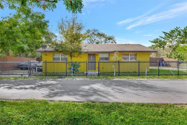 Lauderdale Homesites, 1300 NW 7th Pl, Fort Lauderdale, Florida 33311, image 1