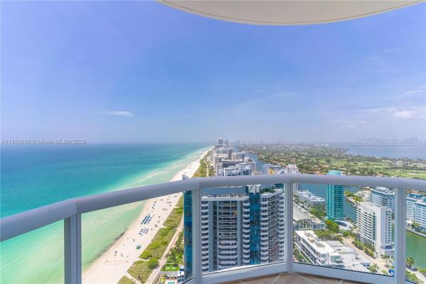 Akoya, 6365 Collins Ave #4407, Miami Beach, Florida 33141, image 3