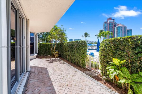 Mystic Pointe Tower 500, 3530 Mystic Pointe Dr #102, Aventura, Florida 33180, image 1