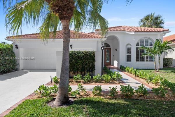 Lantern Bay At Jonathan's Landing, 3483 Lantern Bay Dr, Jupiter, Florida 33477, image 1