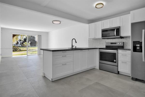Granada Dadeland, 8107 SW 72nd Ave #112E, Glenvar Heights, Florida 33143, image 1