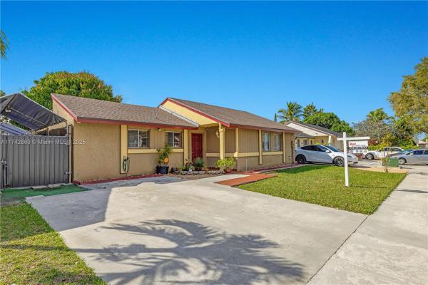Oak Park, 12240 SW 207th St, South Miami Heights, Florida 33177, image 1