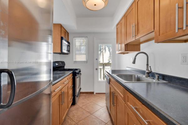 Windsor Terrace Ocean Beach, 1021 Michigan Ave #7, Miami Beach, Florida 33139, image 1