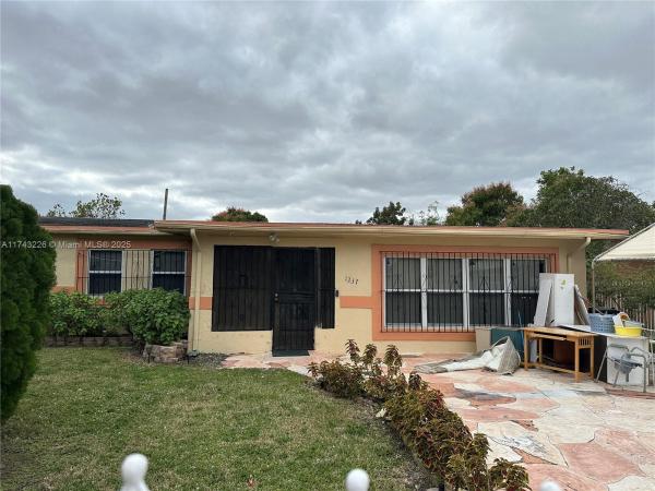 Lauderdale Manors, 1237 NW 15th Ave, Fort Lauderdale, Florida 33311, image 1