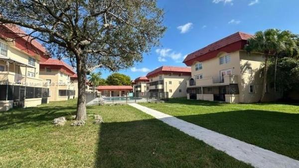 Castle, 10903 N Kendall Dr #227, Kendall, Florida 33176, image 1