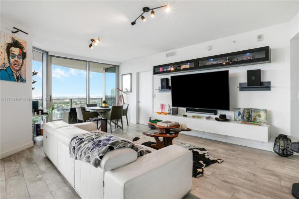 Aria On The Bay, 488 NE 18th St #2800, Miami, Florida 33132, image 1
