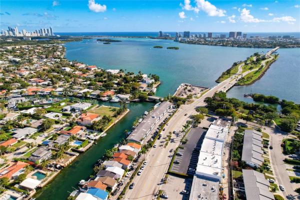 Keystone Manor, 2225 NE 123rd St #209, North Miami, Florida 33181, image 1