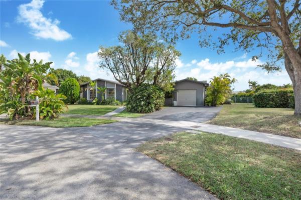 Devon Aire Estates, 10541 SW 123rd Ave, The Crossings, Florida 33186, image 1