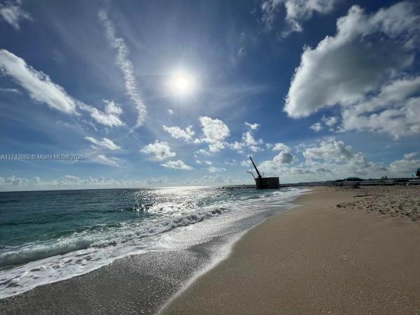 Mayan Towers South, 125 Ocean Ave #402, Palm Beach Shores, Florida 33404, image 1