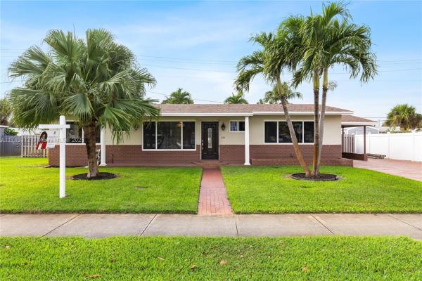 Pompano Golf Estates, 2331 NE 12th Ter, Pompano Beach, Florida 33064, image 2
