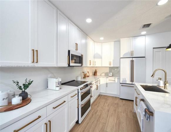 Venetian Parc, 15565 SW 176th Ter, Richmond West, Florida 33187, image 3