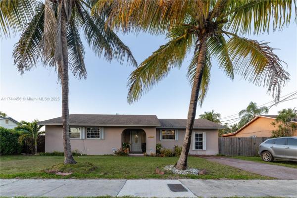 Dixie Heights, 12971 SW 267th St, Princeton, Florida 33032, image 3