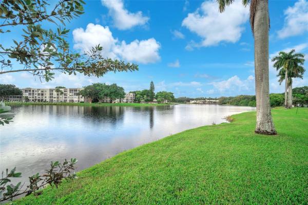 Tangerine Of Pine Island Ridge, 9440 Tangerine Pl #407, Davie, Florida 33324, image 1