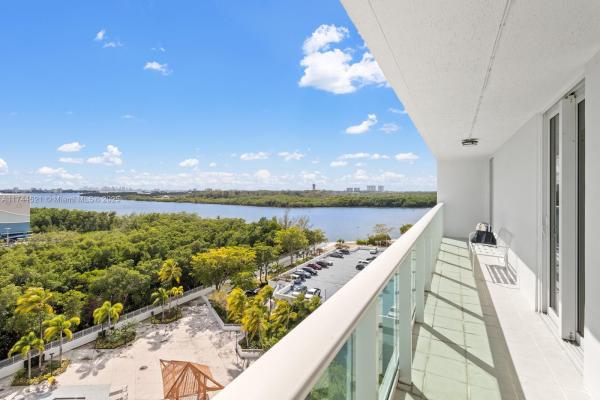 Arlen House East, 100 Bayview Dr #1024, Sunny Isles Beach, Florida 33160, image 1