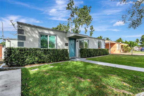 335 NW 100th St, Unincorporated Dade County, Florida 33150, image 2