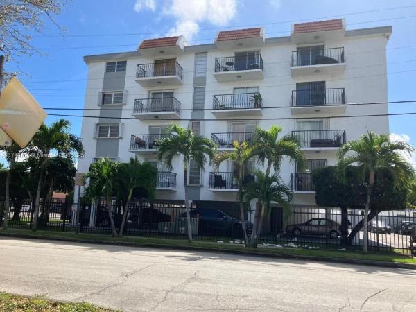 Twenty Five Hundred, 2500 SW 6th St #402, Miami, Florida 33135, image 1