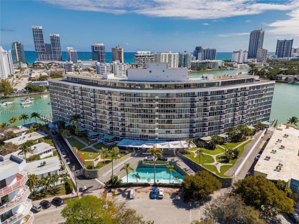 King Cole, 900 Bay Dr #122, Miami Beach, Florida 33141, image 1