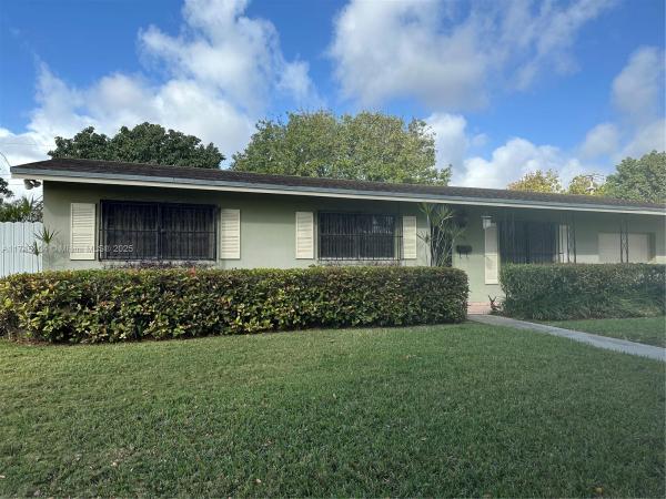Fairway Park, 16240 SW 102nd Ave, Palmetto Estates, Florida 33157, image 1