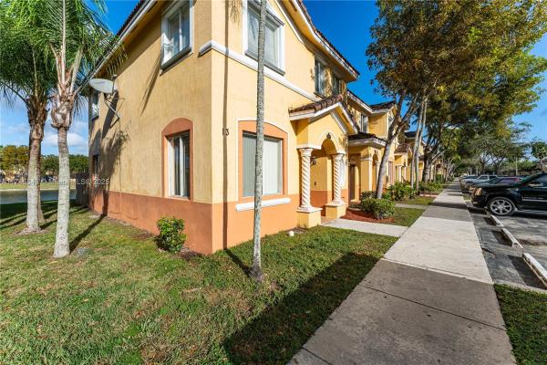 Shoma Townhomes At Keys Cove, 2829 SE 15th Rd #88, Homestead, Florida 33035, image 3