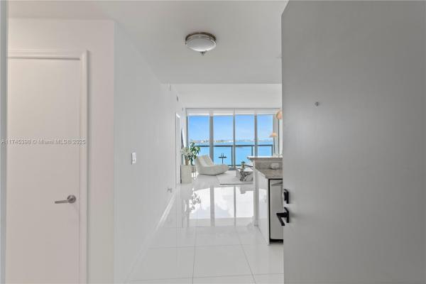Blue On The Bay, 601 NE 36th St #3011, Miami, Florida 33137, image 1