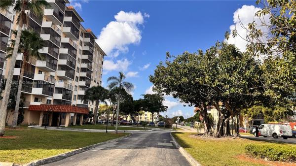 The Manors Of Inverrary, 4174 Inverrary Dr #906, Lauderhill, Florida 33319, image 1