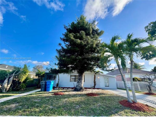 Hyde Park, 4530 SW 26th St, West Park, Florida 33023, image 1