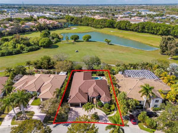 The Enclave, 560 W Enclave Cir W, Pembroke Pines, Florida 33027, image 1