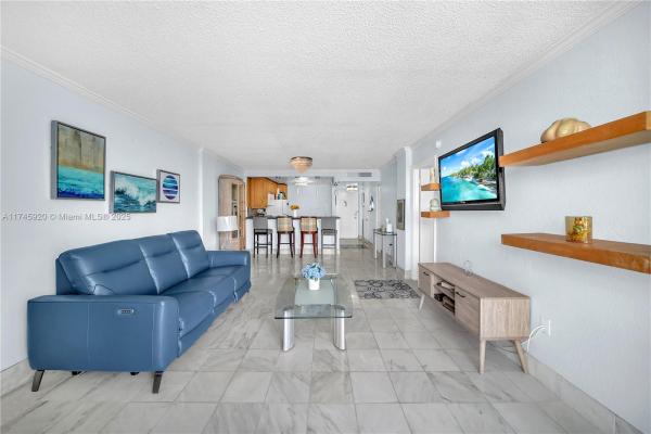 Admiral Towers, 1020 Meridian Ave #515, Miami Beach, Florida 33139, image 3