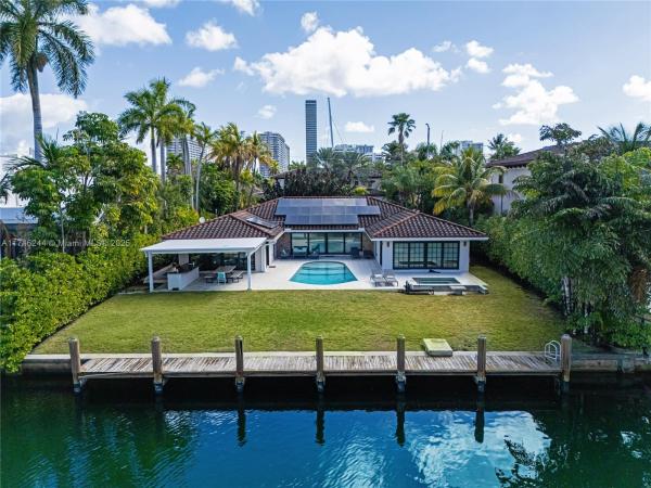 Golden Isles, 524 Oleander Dr, Hallandale Beach, Florida 33009, image 1