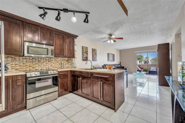 Springs Towers, 685 Miller Dr #203E, Miami Springs, Florida 33166, image 2
