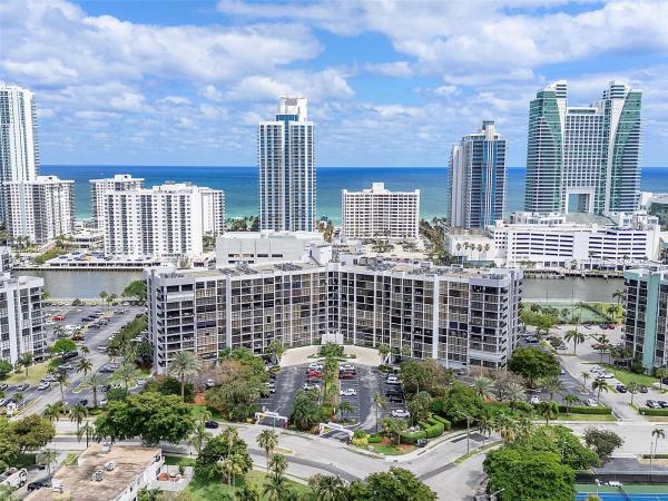 Towers Of Oceanview South, 600 Parkview Dr #215, Hallandale Beach, Florida 33009, image 1