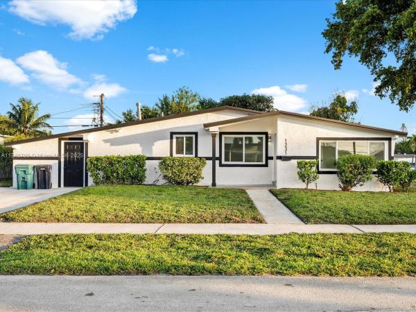 Scott Lake Manor, 1231 NW 175th Ter, Miami Gardens, Florida 33169, image 1