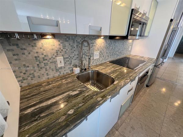 Golden House, 1340 Lincoln Rd #705, Miami Beach, Florida 33139, image 1