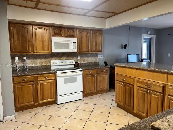 Springs Colony Club, 3057 Coral Springs Dr #102, Coral Springs, Florida 33065, image 1