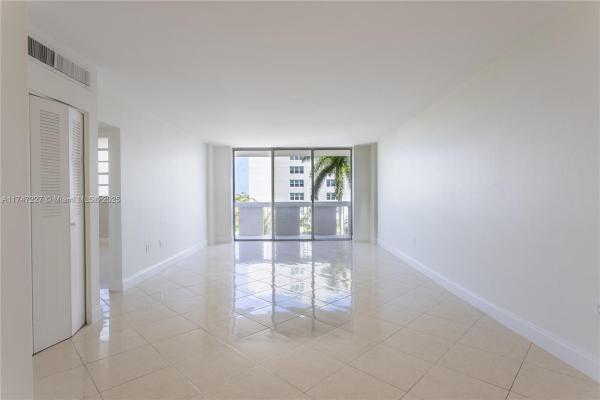 South Bay Club, 800 West Ave #620, Miami Beach, Florida 33139, image 3