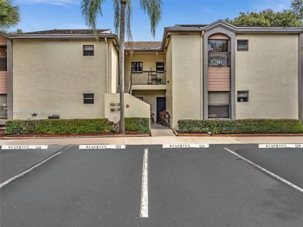 Baywood Village 3, 4473 Carambola Cir S #27326, Coconut Creek, Florida 33066, image 1