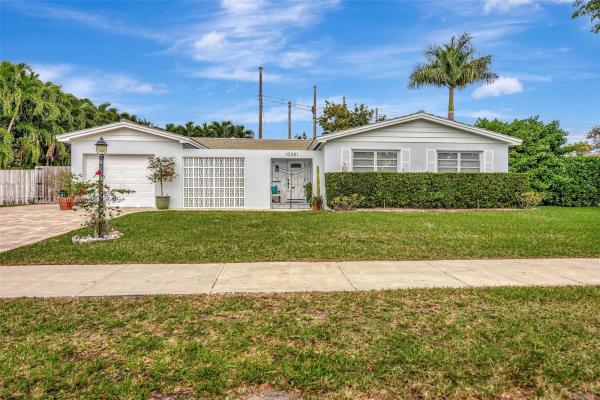 Kendale Country Club Estates, 10281 SW 92nd Ter, Kendall, Florida 33176, image 1