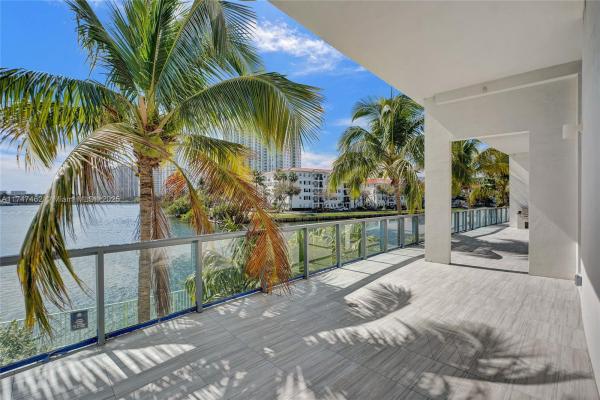 Echo Aventura East, 3300 NE 188th St #110, Aventura, Florida 33180, image 2
