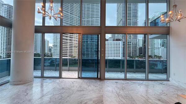 Epic Hotel & Residences, 200 Biscayne Blvd Way #509, Miami, Florida 33131, image 1