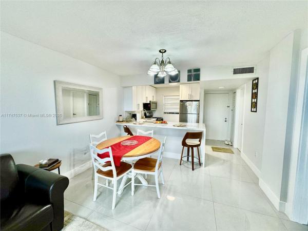 Briarwinds, 13000 SW 92nd Ave #B401, Kendall, Florida 33176, image 1
