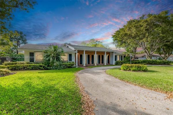 Charlotte Estates, 17022 SW 79th Pl, Palmetto Bay, Florida 33157, image 1
