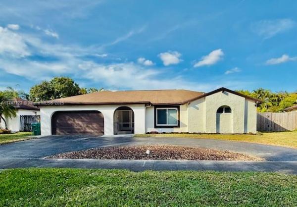 Flamingo Gardens Tamarind, 11511 SW 52nd St, Cooper City, Florida 33330, image 1