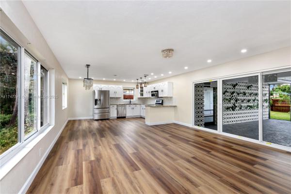 Hollywood Homesites High School, 1507 Harding St, Hollywood, Florida 33020, image 1