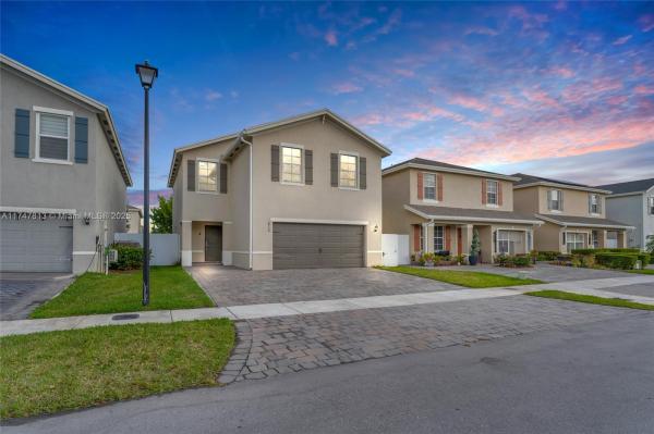 Royal Homes West, 612 NE 4th Ter, Florida City, Florida 33034, image 1